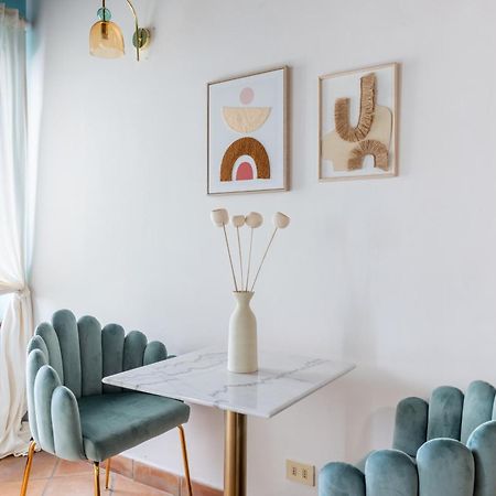 Suite Trevi - Charming Loft Near Trevi Fountain Рим Екстер'єр фото