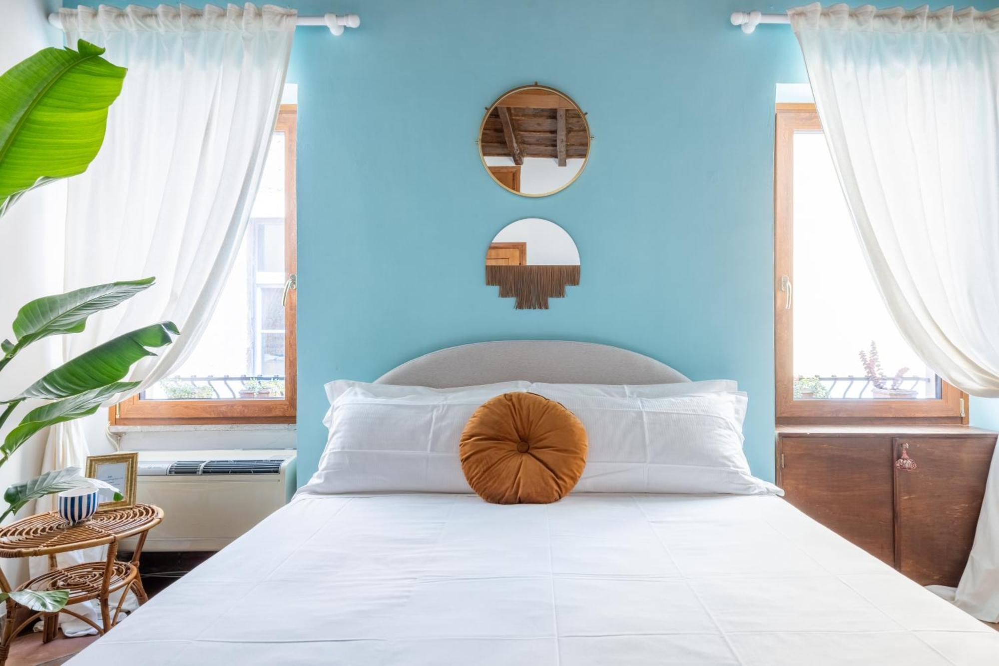 Suite Trevi - Charming Loft Near Trevi Fountain Рим Екстер'єр фото