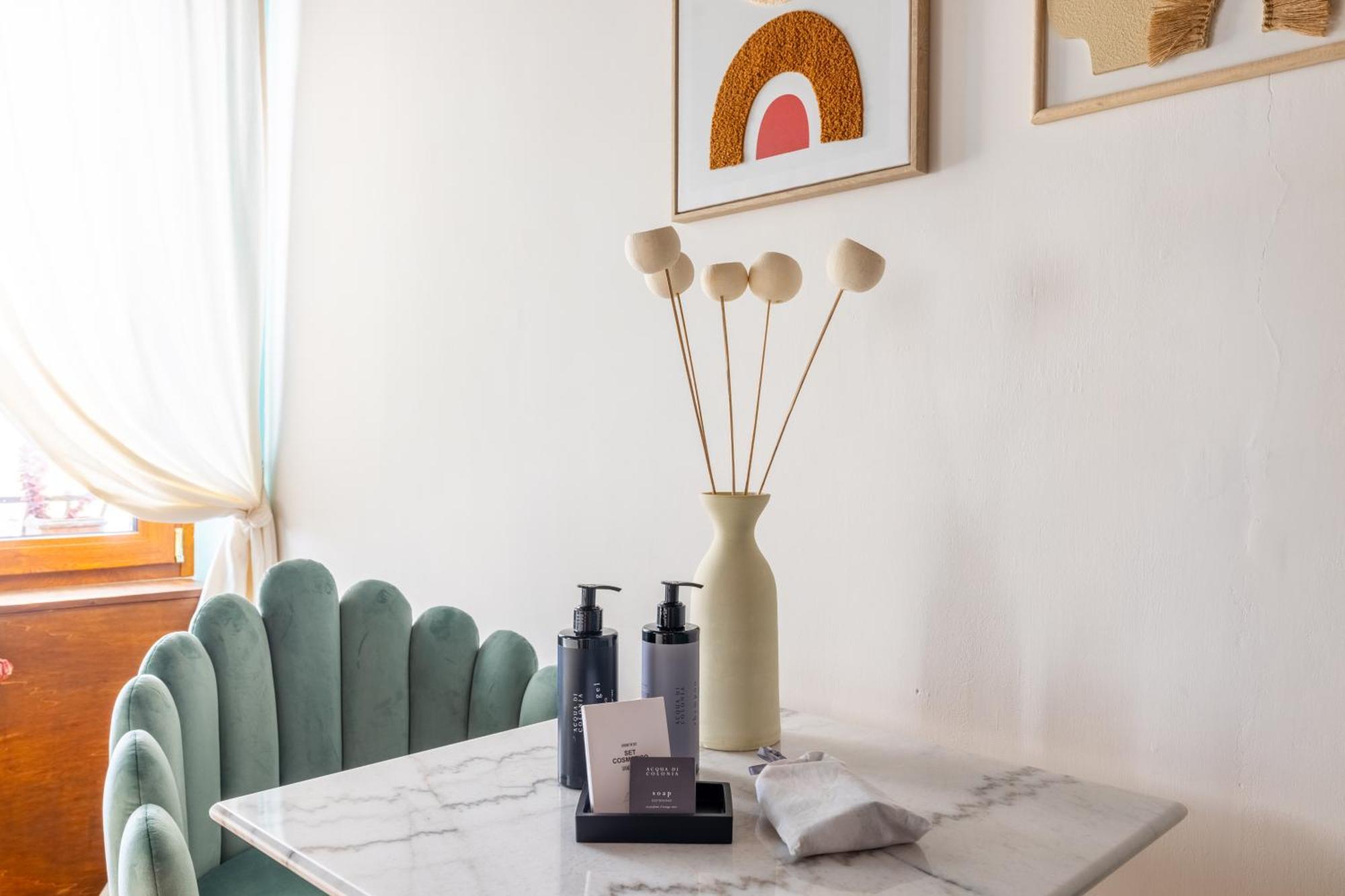 Suite Trevi - Charming Loft Near Trevi Fountain Рим Екстер'єр фото